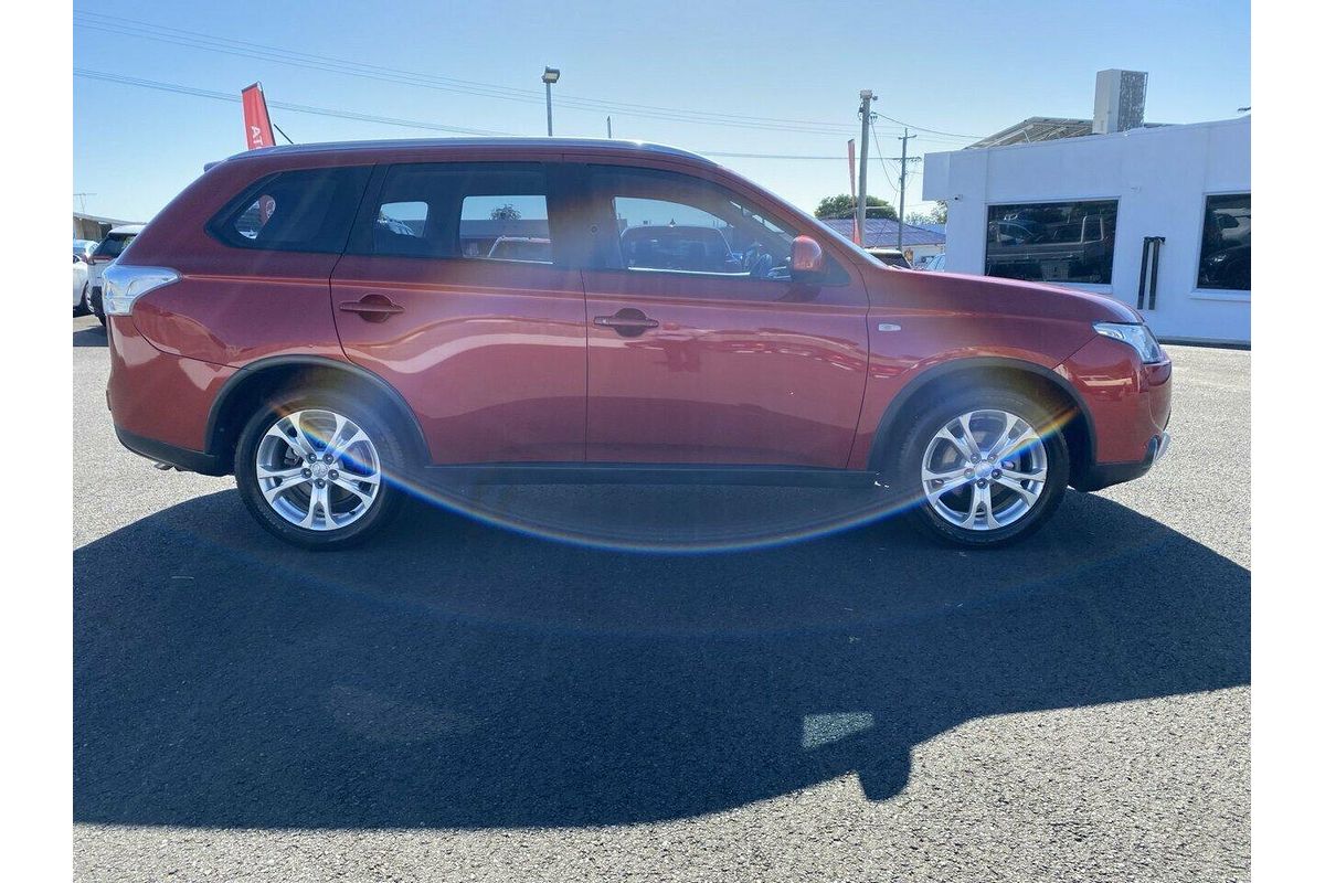 2014 Mitsubishi Outlander ES ZJ