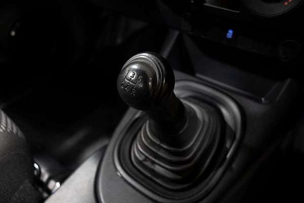 2016 Toyota Hilux Workmate TGN121R Rear Wheel Drive