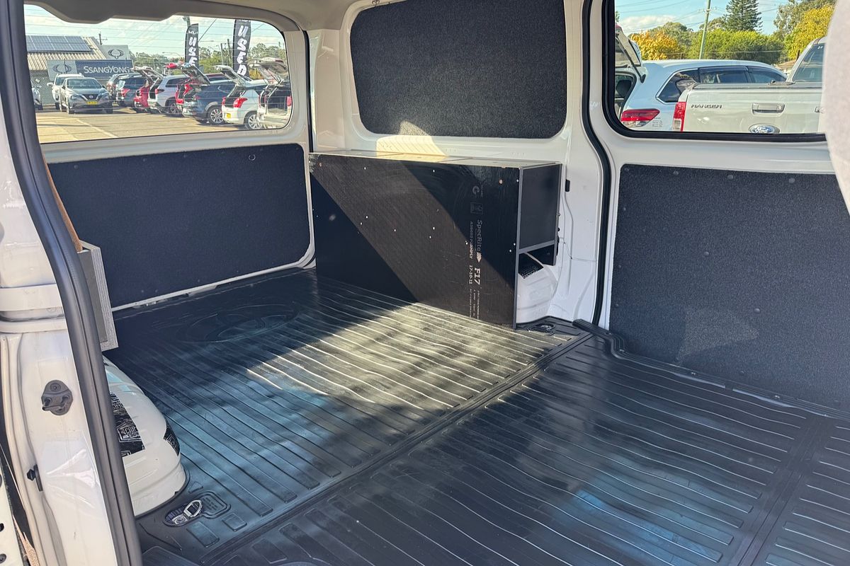 2023 Toyota Hiace GDH300R LWB