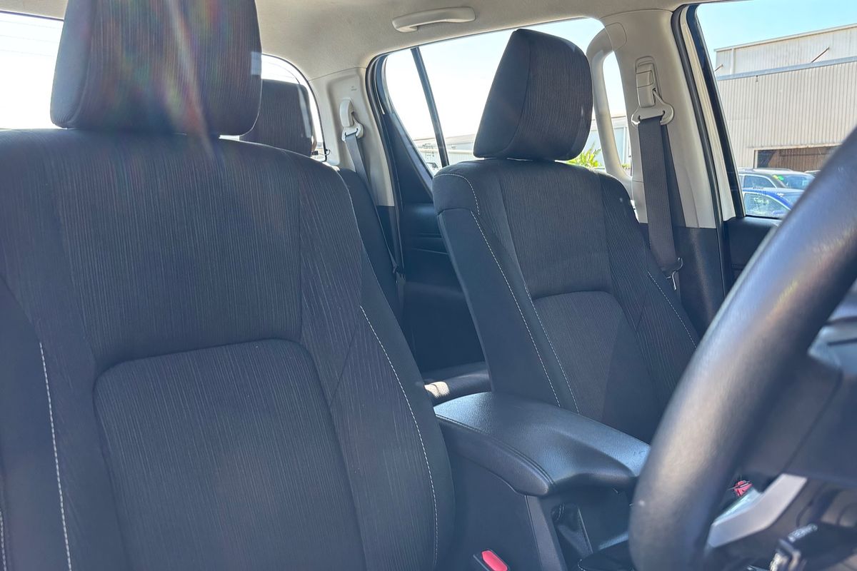 2019 Toyota Hilux SR GUN126R