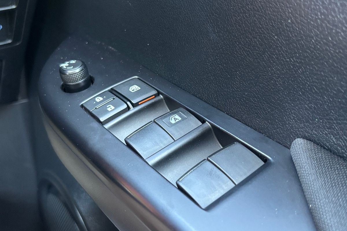 2019 Toyota Hilux SR GUN126R