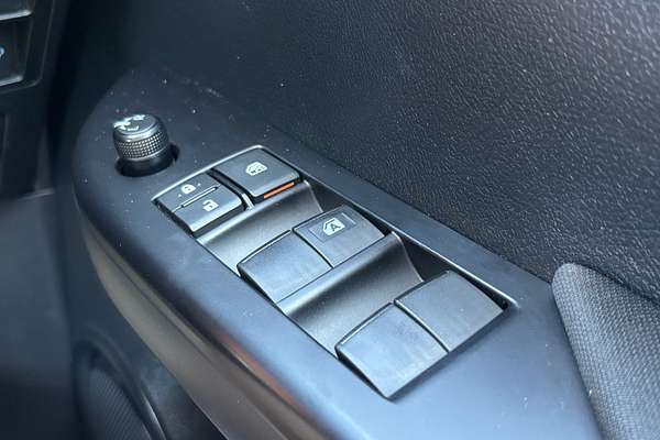 2019 Toyota Hilux SR GUN126R