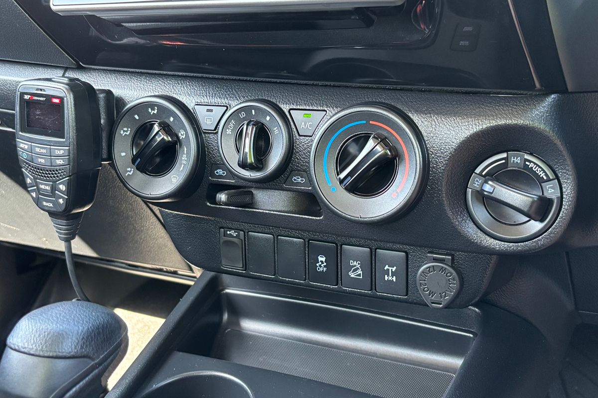 2019 Toyota Hilux SR GUN126R