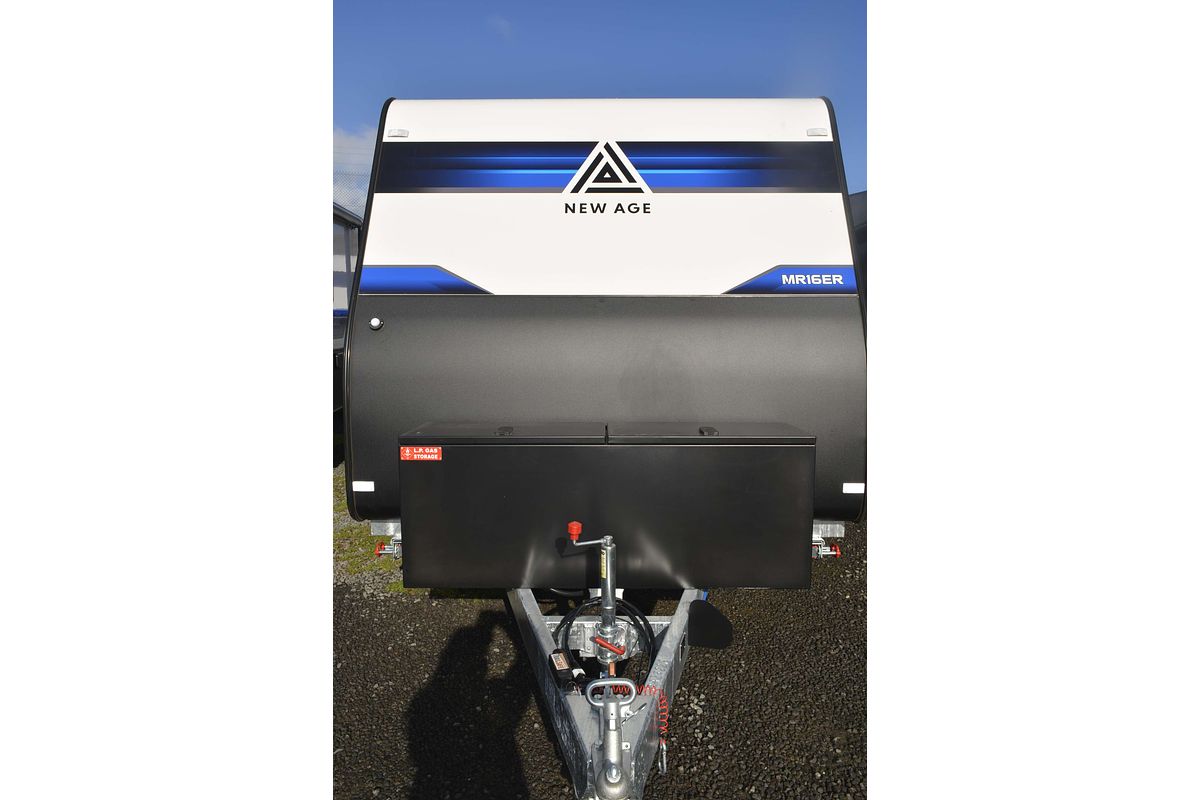 2025 New Age Manta Ray 16ft Embark