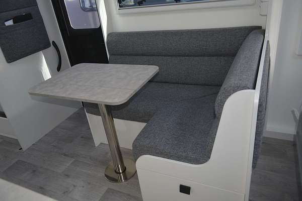 2025 New Age Manta Ray 16ft Embark