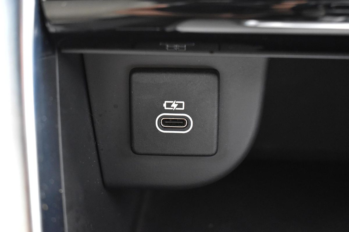 2021 Land Rover Discovery Sport D165 R-Dynamic S L550