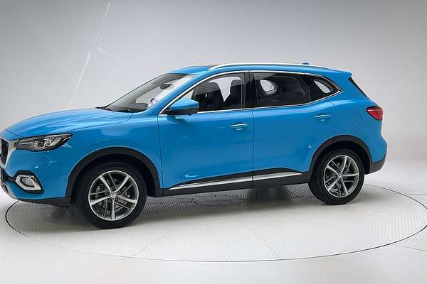 2022 MG HS Essence SAS23