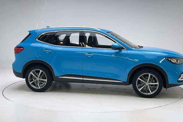 2022 MG HS Essence SAS23