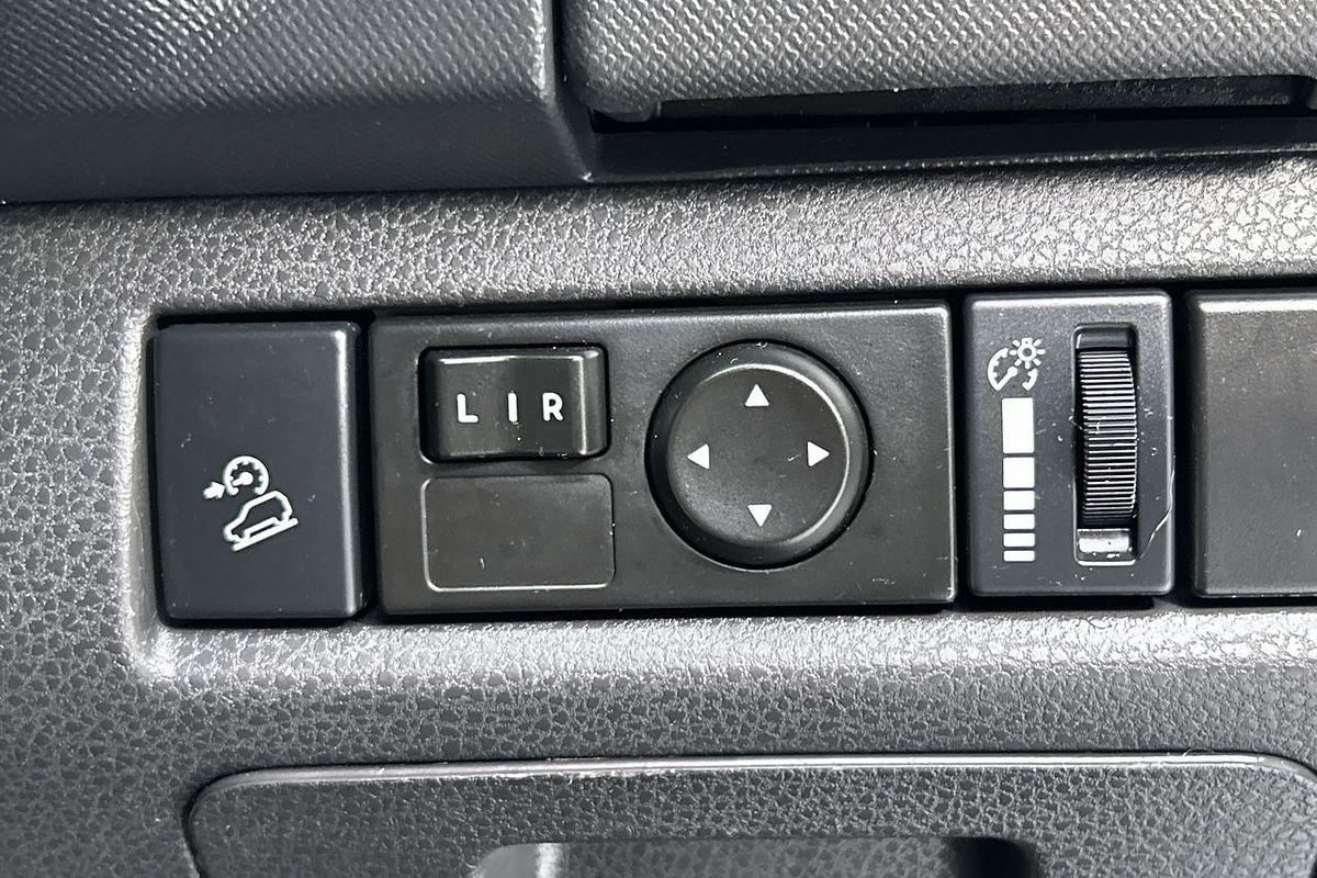 2017 Isuzu D-MAX SX High Ride Rear Wheel Drive
