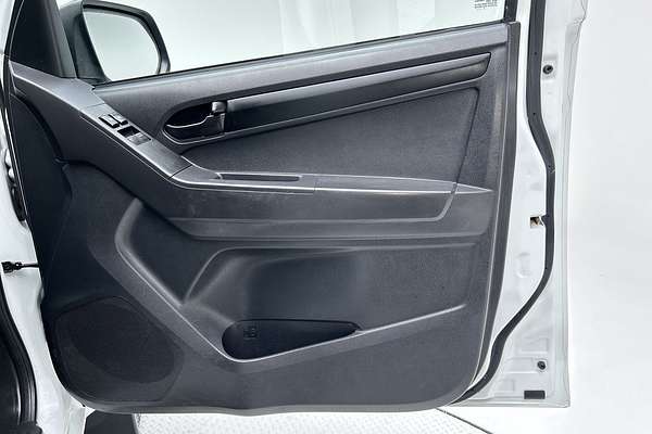 2017 Isuzu D-MAX SX High Ride Rear Wheel Drive