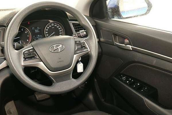 2017 Hyundai Elantra Active AD