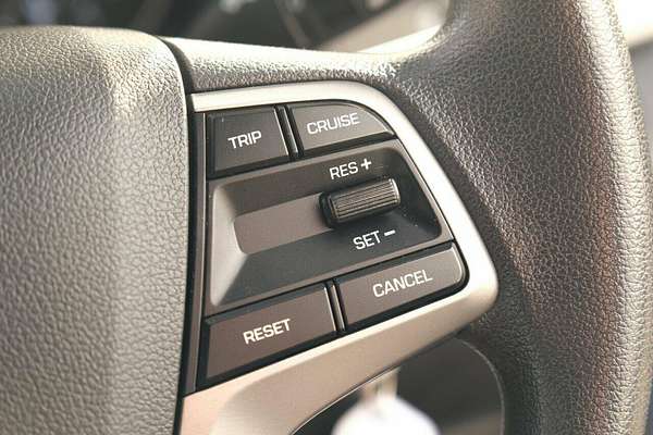 2017 Hyundai Elantra Active AD