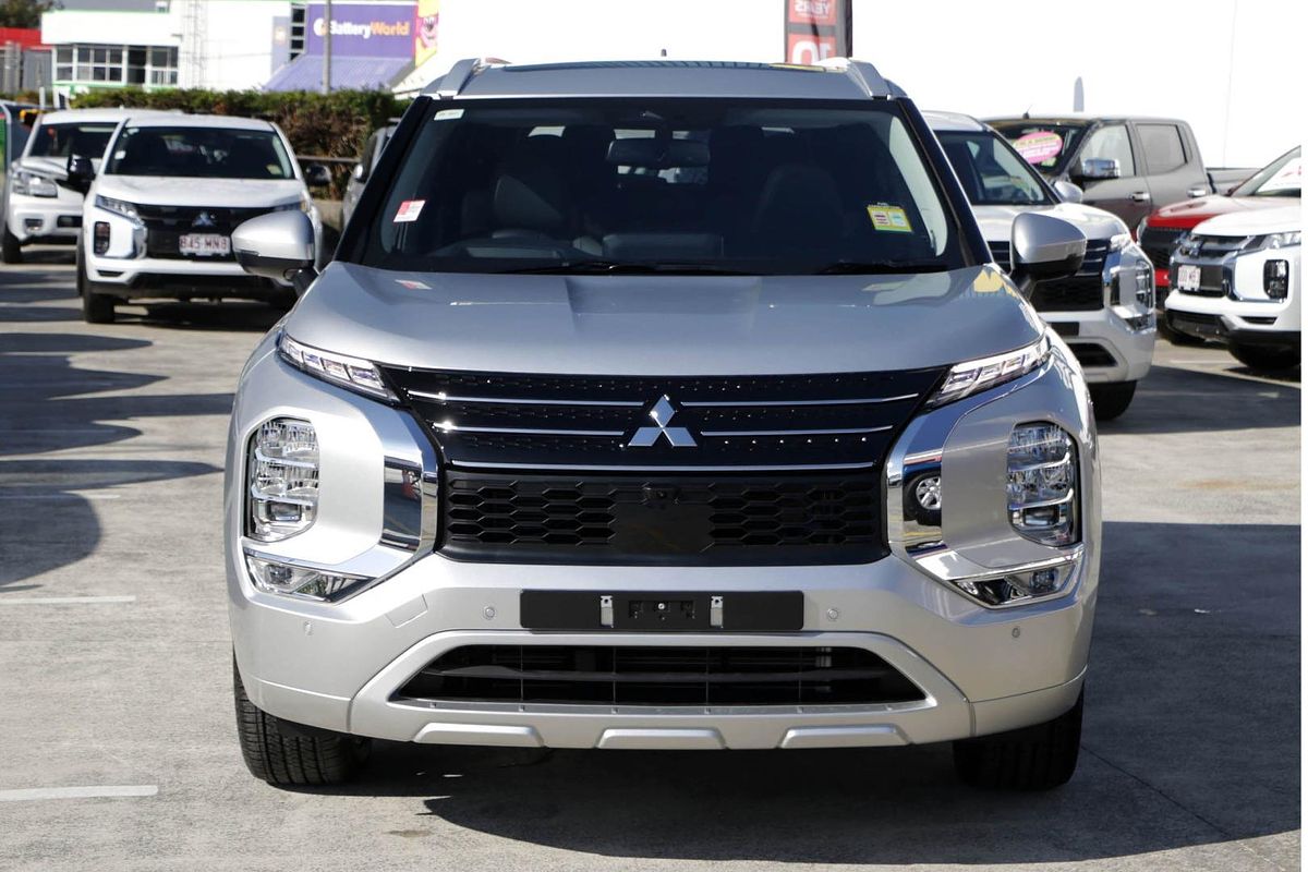 2024 Mitsubishi Outlander Exceed ZM