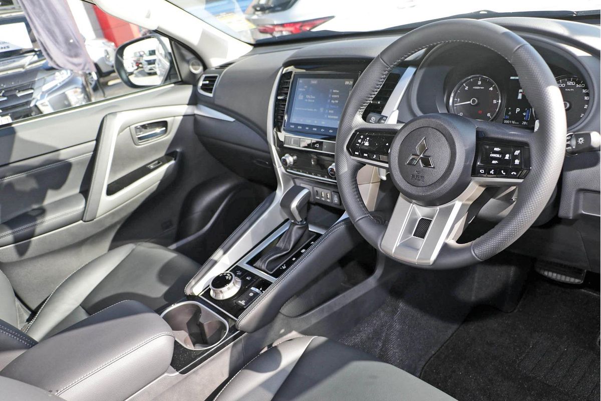 2024 Mitsubishi Pajero Sport GLS QG