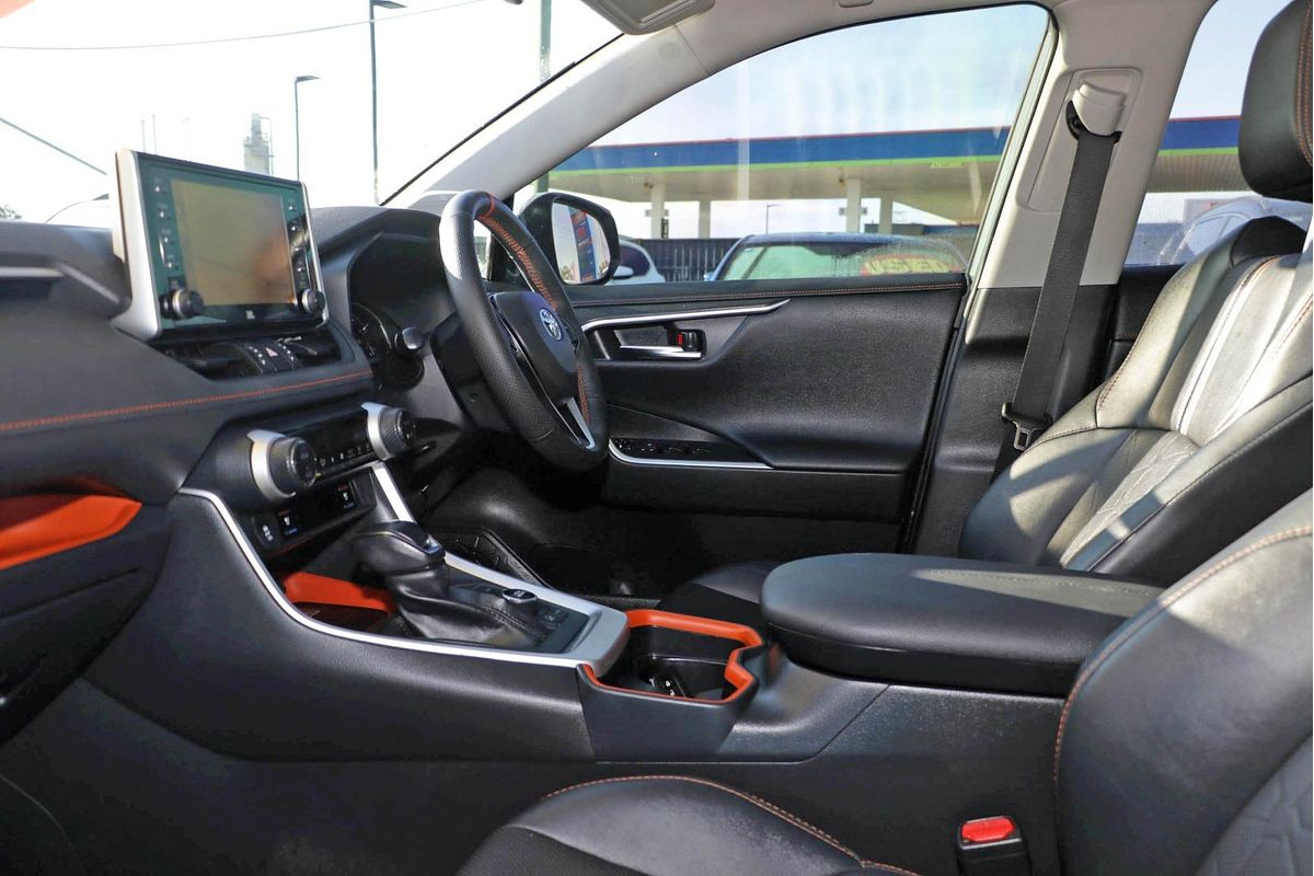 2020 Toyota RAV4 Edge AXAA54R