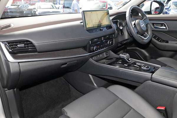 2024 Nissan X-TRAIL ST-L T33