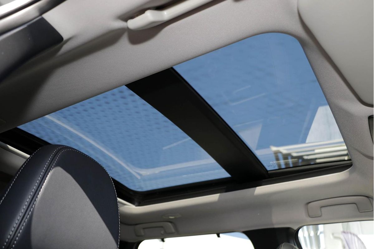2024 Mitsubishi Outlander Exceed ZM