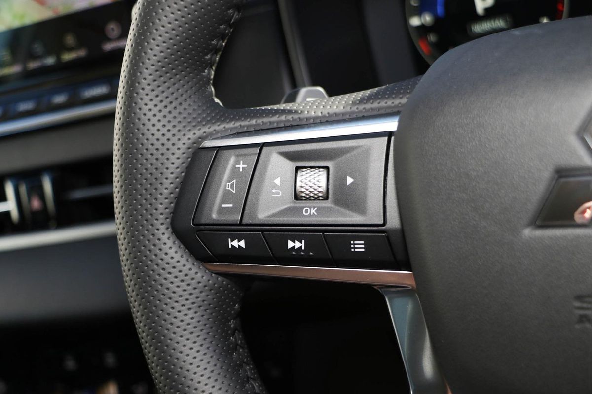 2024 Mitsubishi Outlander Exceed ZM