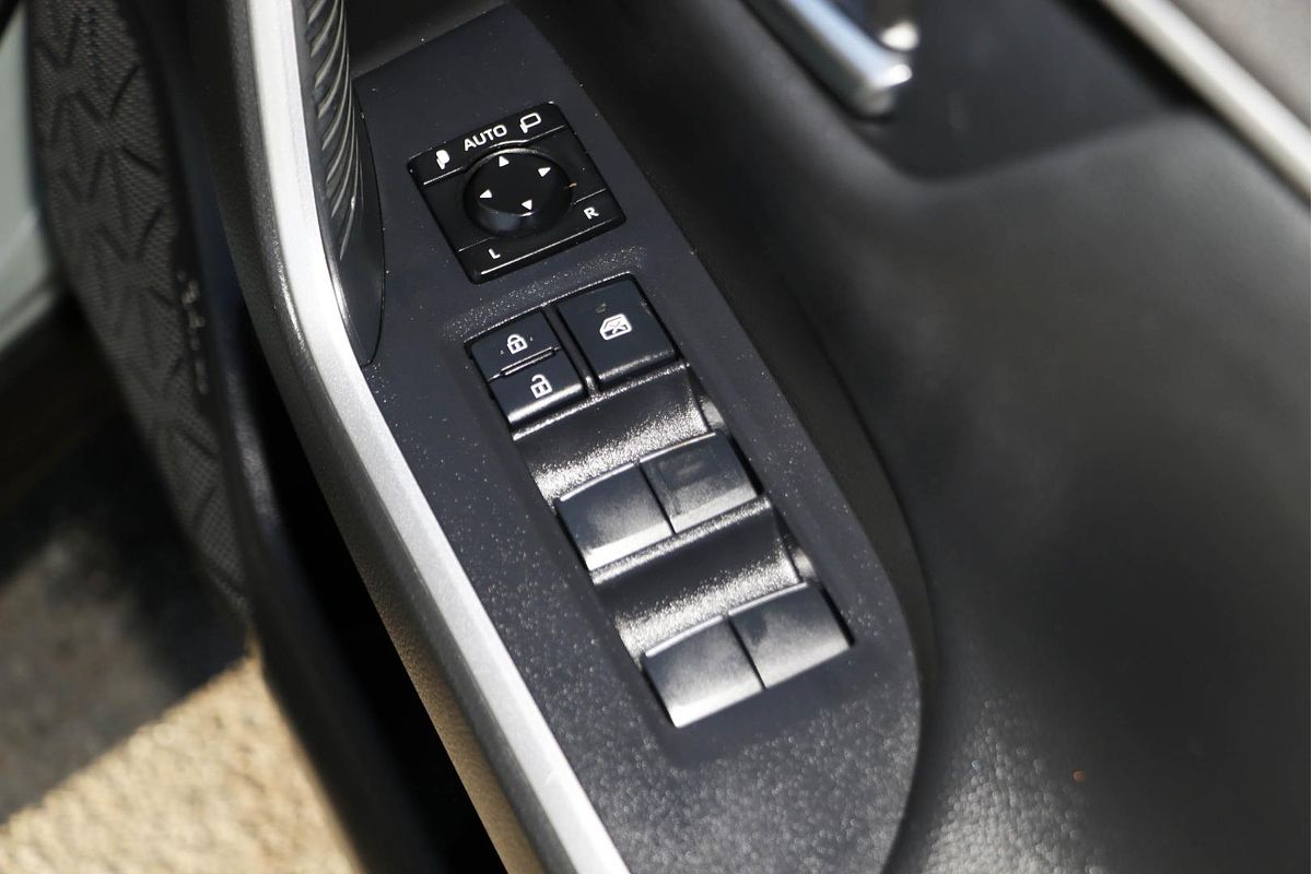 2020 Toyota RAV4 Edge AXAA54R