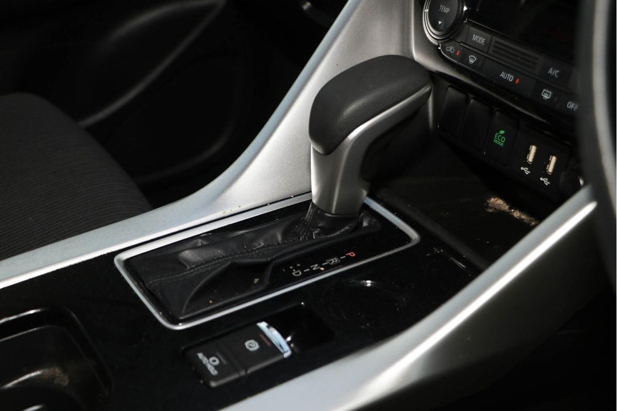 2024 Mitsubishi Eclipse Cross LS YB