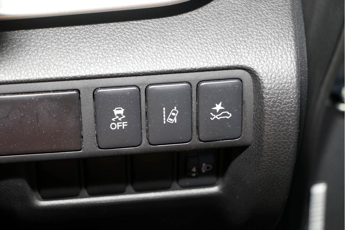 2024 Mitsubishi Eclipse Cross LS YB