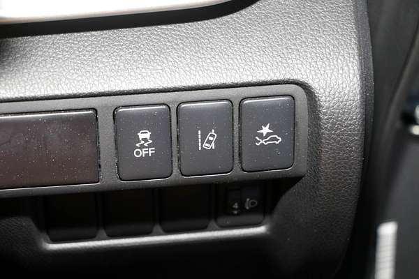 2024 Mitsubishi Eclipse Cross LS YB