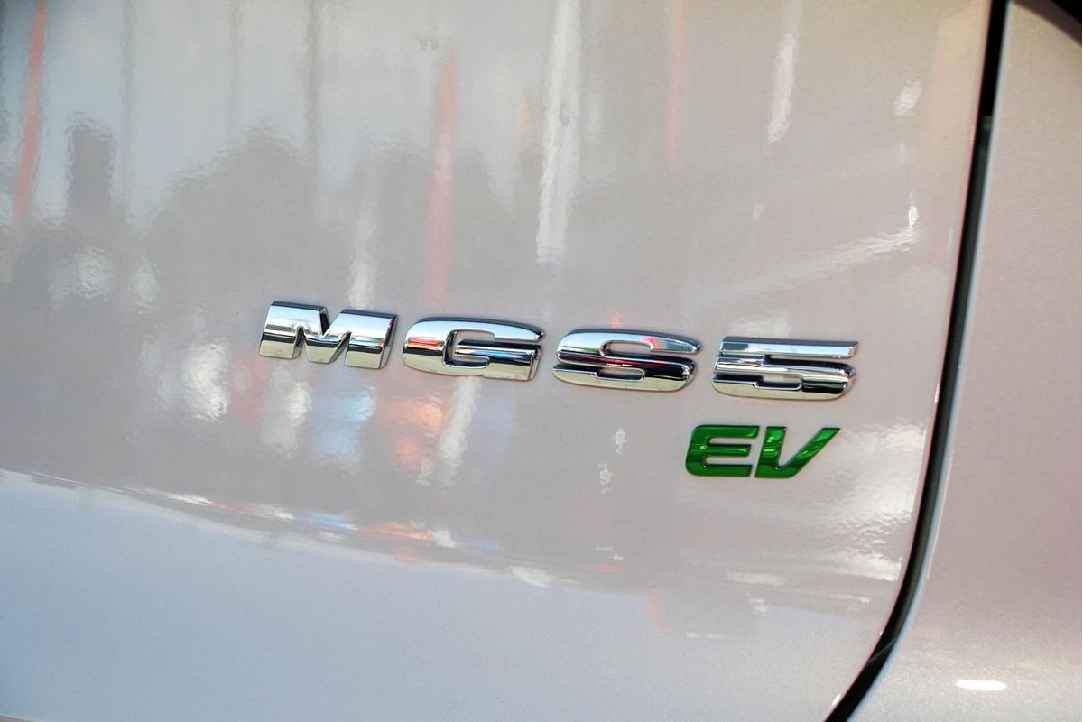 2025 MG MGS5 EV Essence 62 ZS3EM