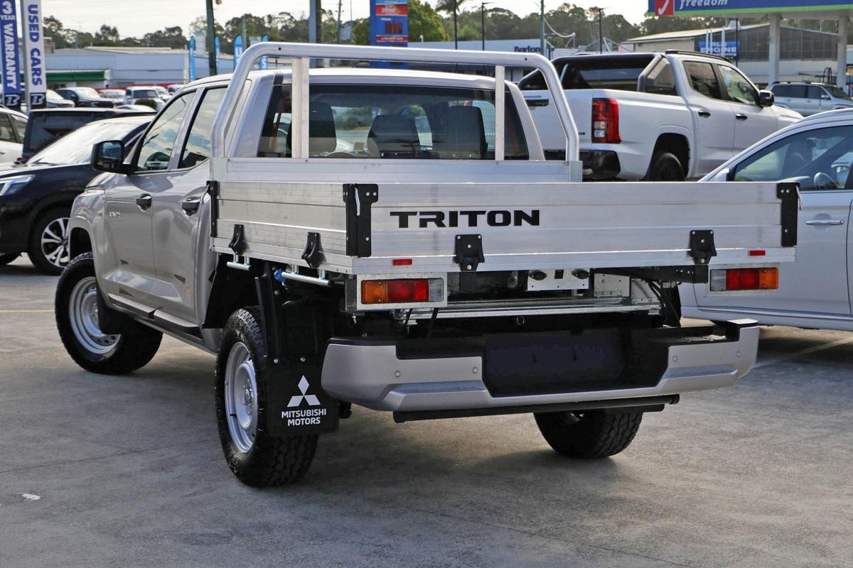 2025 Mitsubishi Triton GLX MV 4X4