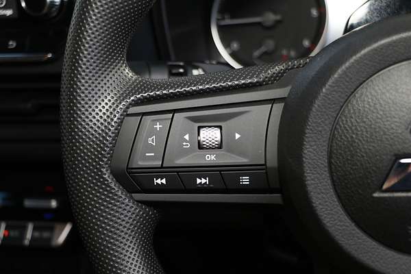 2025 Mitsubishi Triton GLX MV 4X4