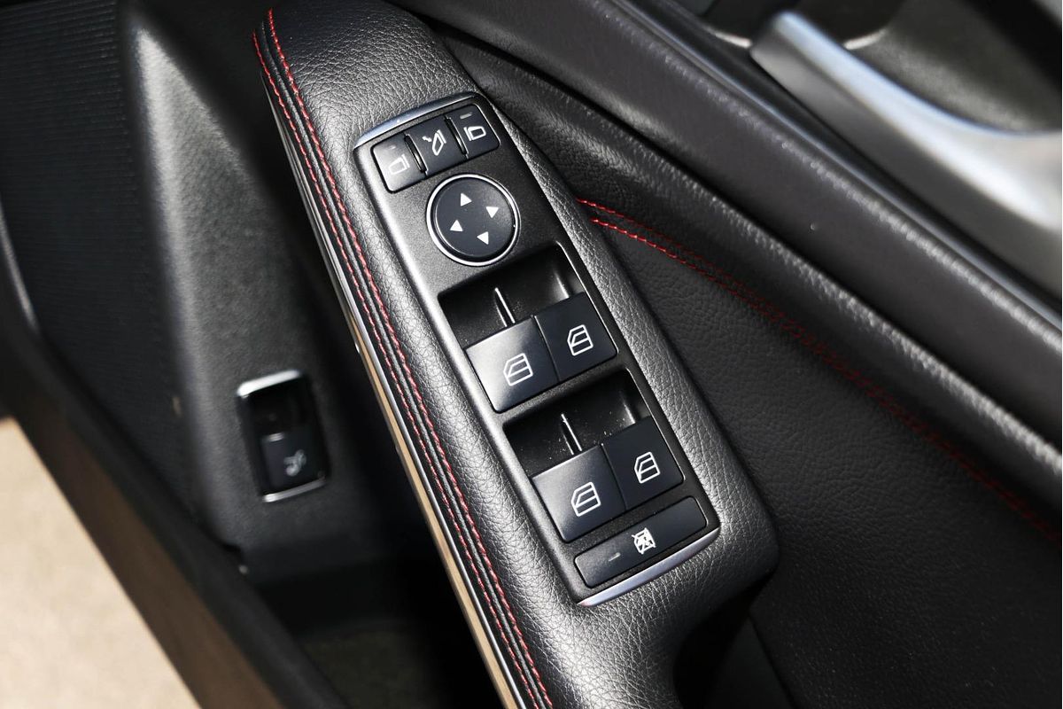2015 Mercedes-Benz GLA-Class GLA45 AMG X156