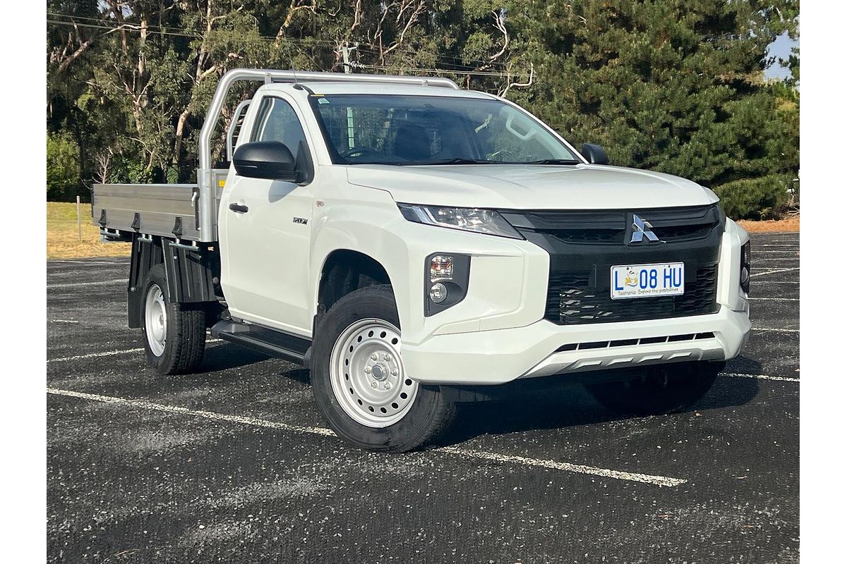 2023 Mitsubishi Triton GLX MR 4X4