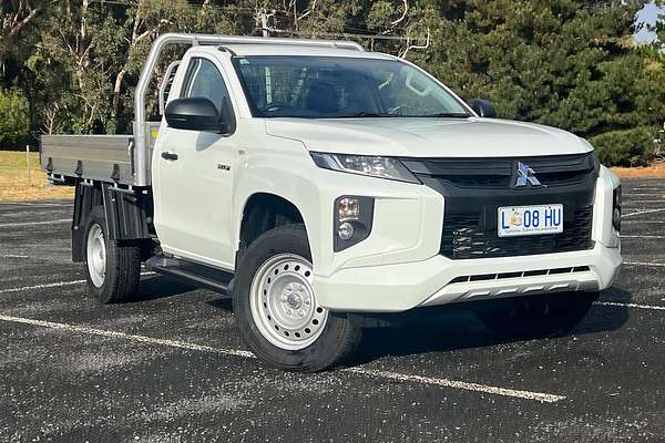2023 Mitsubishi Triton GLX MR 4X4