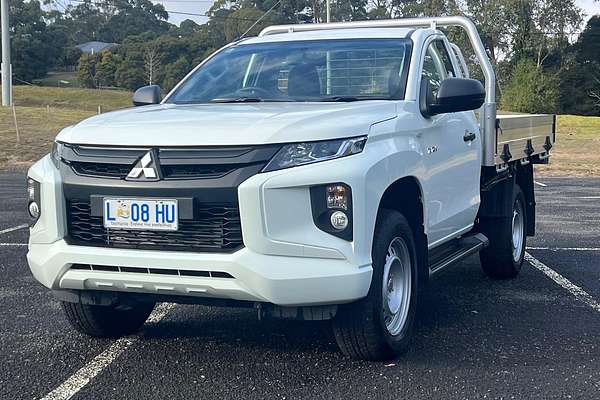 2023 Mitsubishi Triton GLX MR 4X4