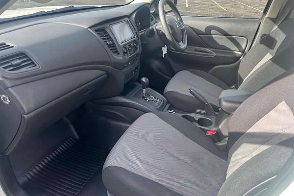 2023 Mitsubishi Triton GLX MR 4X4