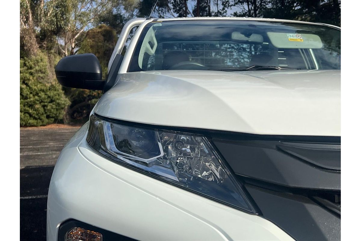 2023 Mitsubishi Triton GLX MR 4X4