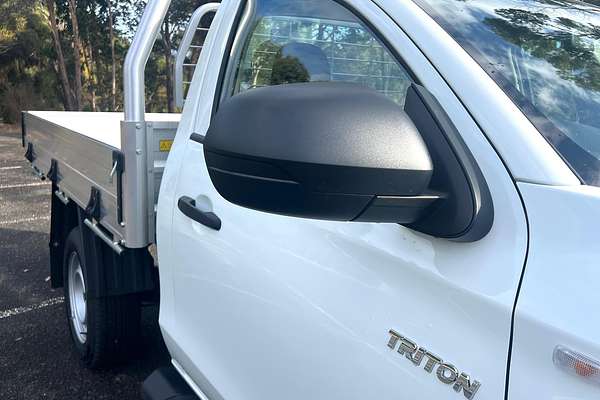 2023 Mitsubishi Triton GLX MR 4X4