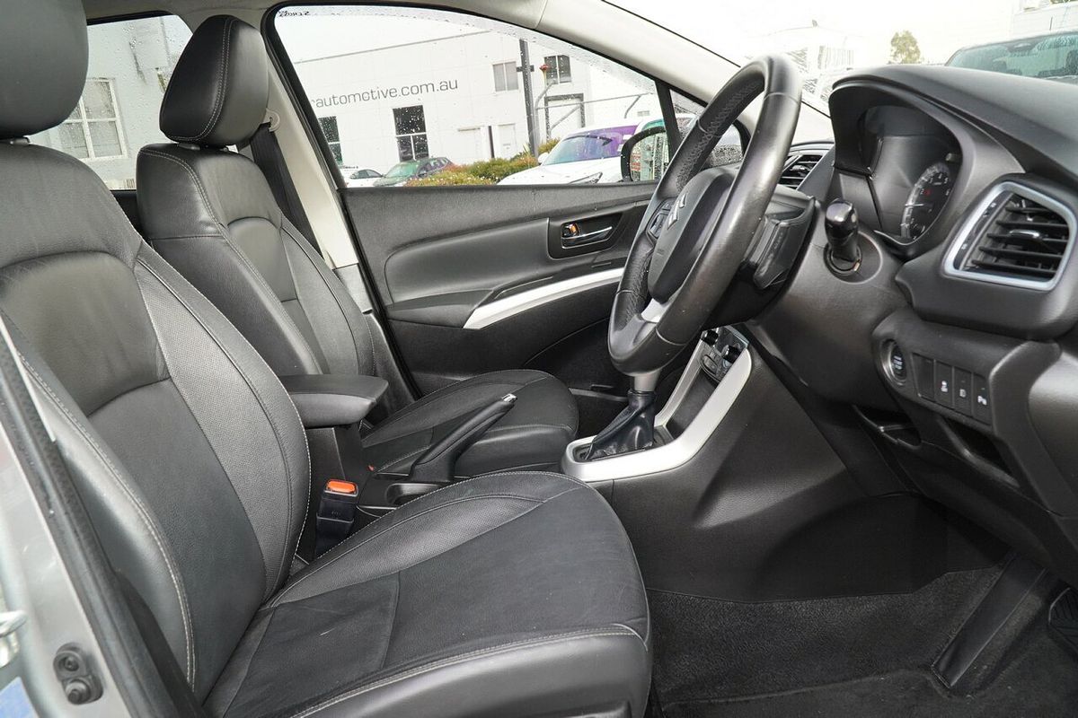 2018 Suzuki S-Cross Turbo Prestige JY