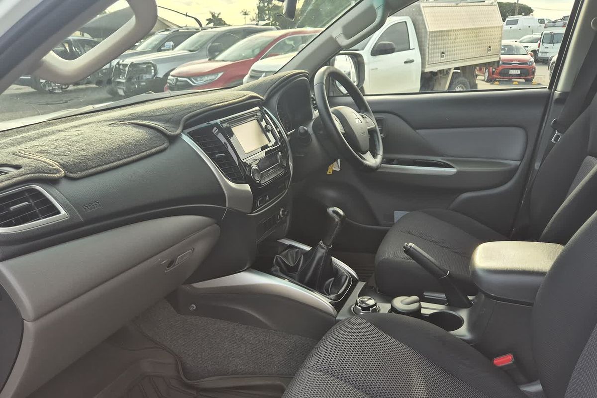 2015 Mitsubishi Triton GLS MQ 4X4