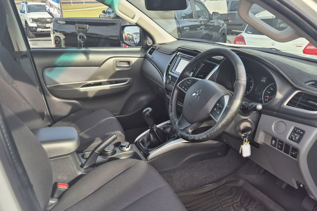 2015 Mitsubishi Triton GLS MQ 4X4