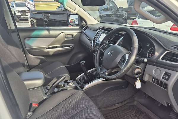 2015 Mitsubishi Triton GLS MQ 4X4