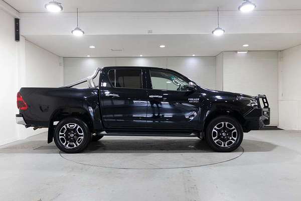2022 Toyota Hilux SR5 GUN126R 4X4