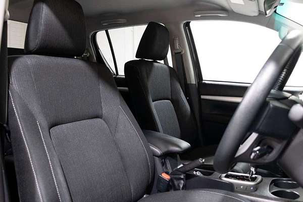 2022 Toyota Hilux SR5 GUN126R 4X4