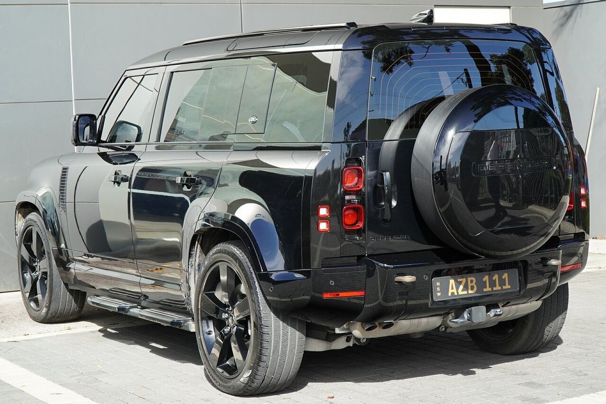2023 Land Rover Defender 110 D300 X-Dynamic HSE L663