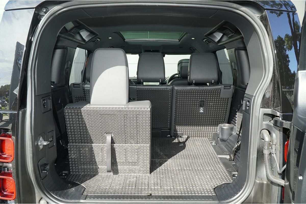 2023 Land Rover Defender 110 D300 X-Dynamic HSE L663