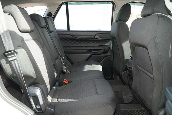 2024 Ford Everest Ambiente 2.0L