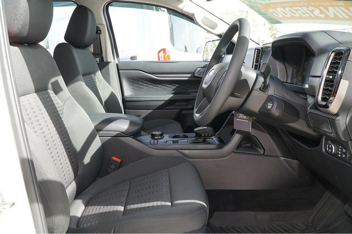 2024 Ford Everest Ambiente 2.0L
