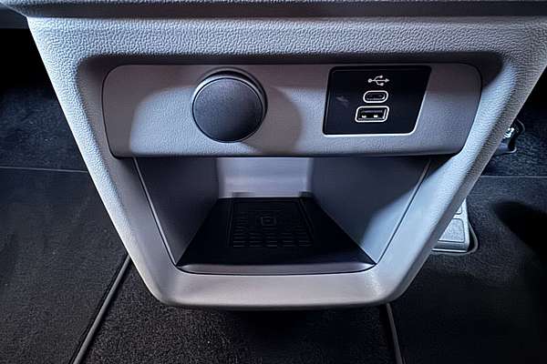 2024 Ford Tourneo Active AV SWB