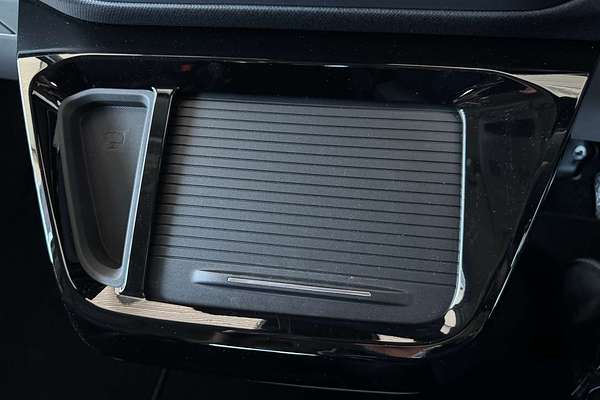 2024 Ford Tourneo Active AV SWB