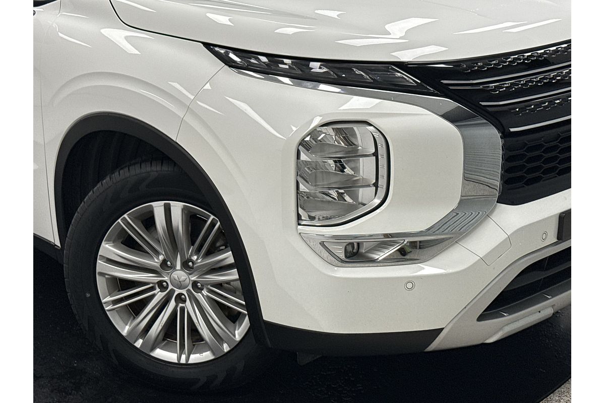 2023 Mitsubishi Outlander LS ZM