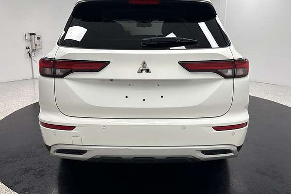 2023 Mitsubishi Outlander LS ZM